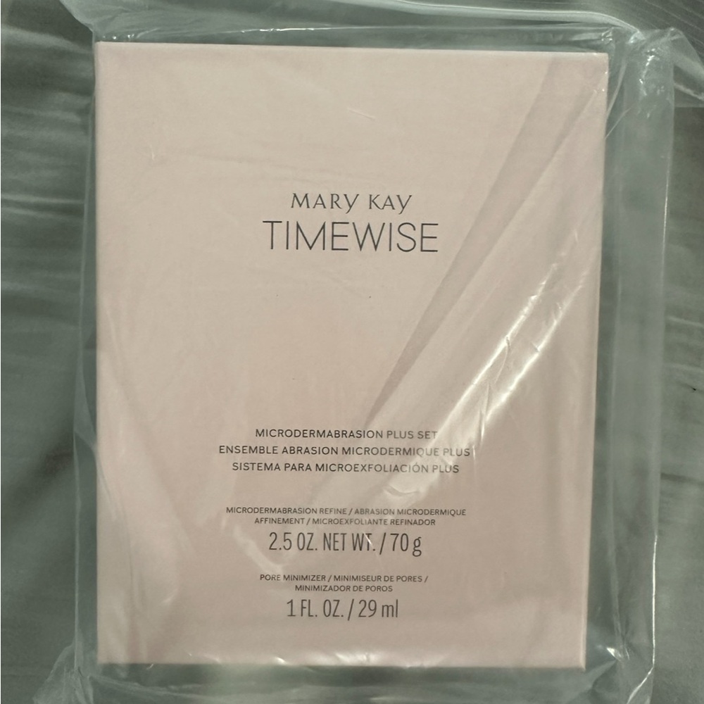 Mary Kay Timewise Skincare Set in Soft Pink
